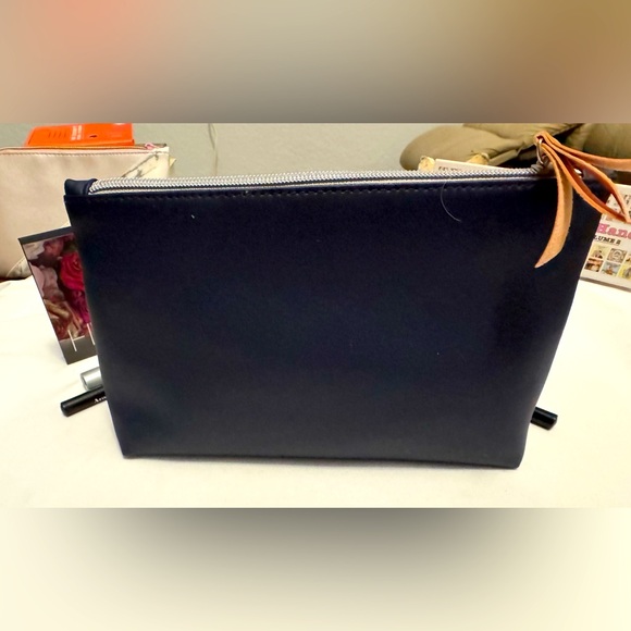 ❤️MAKEUP BAG❤️SUEDE & MIXED COLORS OF VINYL❤️ - Picture 4 of 7